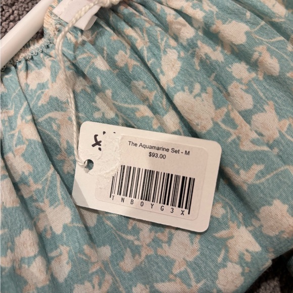 Top - Picture 3 of 3